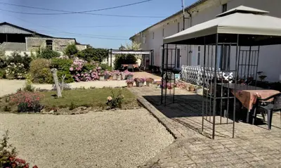 Jardin de l'établissement Le Vieux Logis