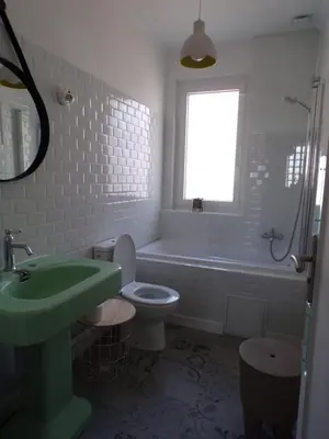 Salle de bains dans l'établissement Duplex 6 people Near Tram Circuit Station