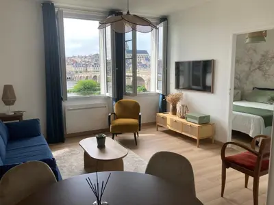 Télévision ou salle de divertissement dans l'établissement Vue rare sur la Loire et Blois - Unique !