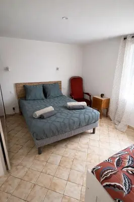 Coin salon dans l'établissement Les 2 Tilleuls - Maison de charme avec jardin