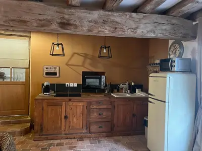Cuisine ou kitchenette dans l'établissement Fontevraud le logis