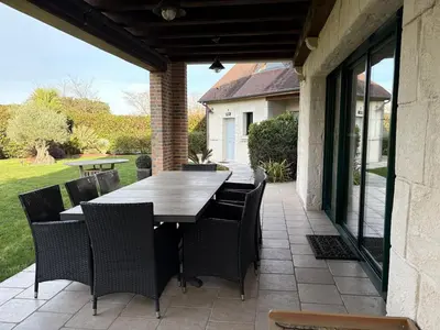 Terrasse ou espace extérieur de l'établissement Entre vignes et Châteaux, Zoo de Beauval, Piscine, WIFI, 4 chambres, 7 lits, 4 sdb