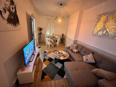 Télévision ou salle de divertissement dans l'établissement Centre-ville, De Châtellerault