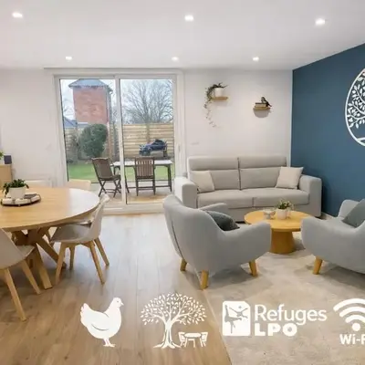 Colombier du Val - Maison cosy 3 chambres - Terrasse - Jardin clos - BBQ - Poules - Wifi fibre - Refuge LPO - 15 min Circuit 24 Heures du Mans - 30 min Zoo de La Fleche - Etape Velobuissonniere