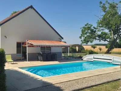 Piscine de l'établissement GITE La CALOGNIERE proche chateaux Chenonceau Amboise Loches ou située à proximité