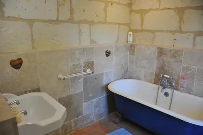 Salle de bains dans l'établissement Gite LE BALCON