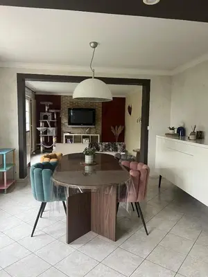 Cuisine ou kitchenette dans l'établissement Maison proche circuit 24h Le Mans