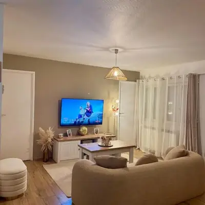 Jolie Maison Bord de Sarthe