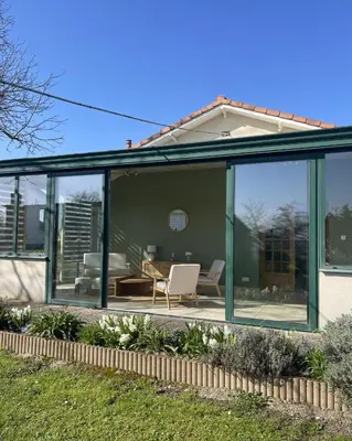Jardin de l'établissement Maison spacieuse & lumineuse à Châtellerault