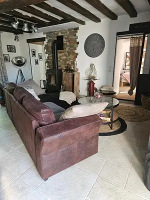 Coin salon dans l'établissement Maison du bonheur