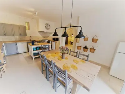 Cuisine ou kitchenette dans l'établissement L'Alouette