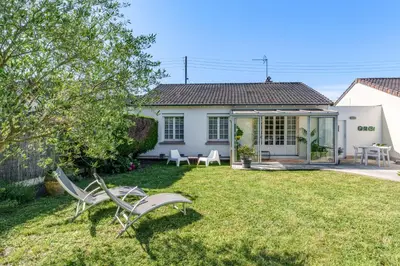 Jardin de l'établissement La Villa Pop