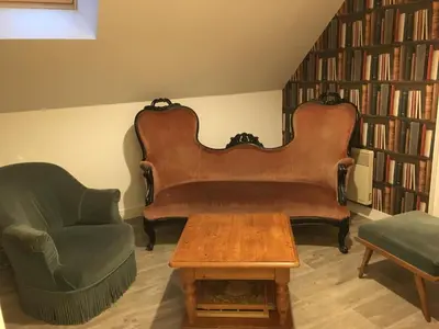Coin salon dans l'établissement le petit clos