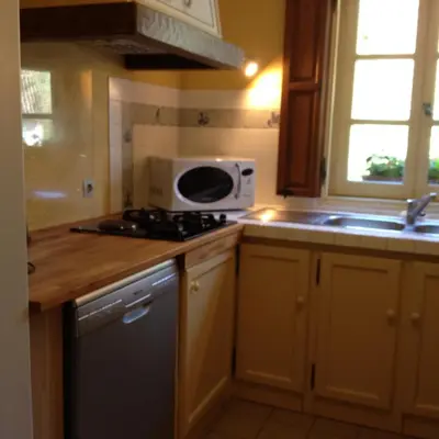 Cuisine ou kitchenette dans l'établissement le petit clos