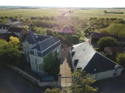 Vue panoramique sur l'établissement Hôtel & Spa Chai De La Paleine