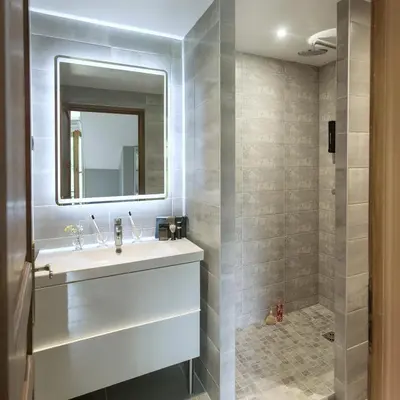 Salle de bains dans l'établissement Les Aulnaies - B&B
