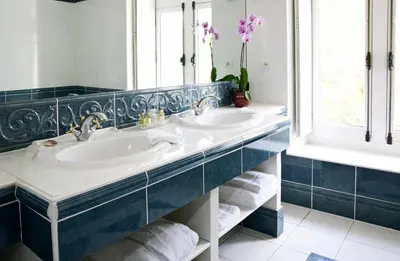 Salle de bains dans l'établissement Domaine de Brou