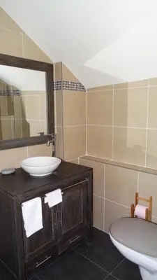 Salle de bains dans l'établissement Moulin de reigner
