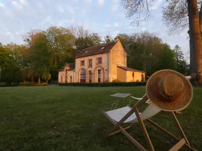 Jardin de l'établissement Hôtel des 4 continents - Le Mans