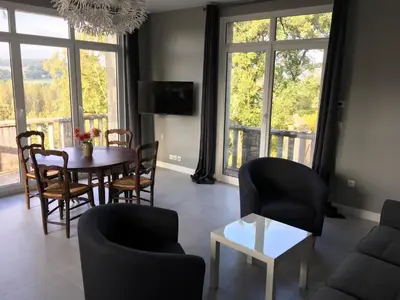 Télévision ou salle de divertissement dans l'établissement Belle vue