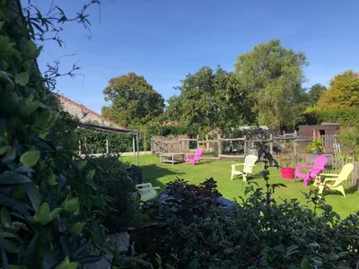 Jardin de l'établissement Aux Jardins De La Guyonnière Gîte 2 à 13 personnes