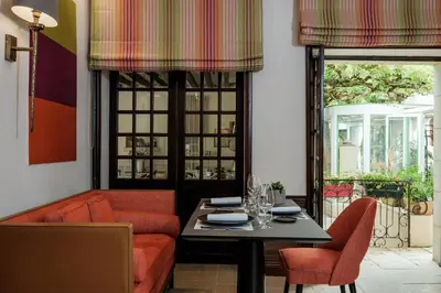 Coin salon dans l'établissement Auberge du Bon Laboureur Chenonceaux