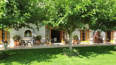 Jardin de l'établissement Les Loges de Saint Eloi