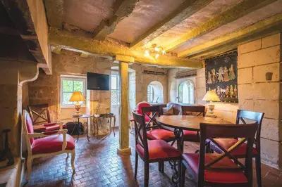 Coin salon dans l'établissement Logis Demeure de la Vignole