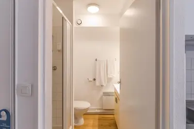 Salle de bains dans l'établissement Comfort Aparthotel Le Mans