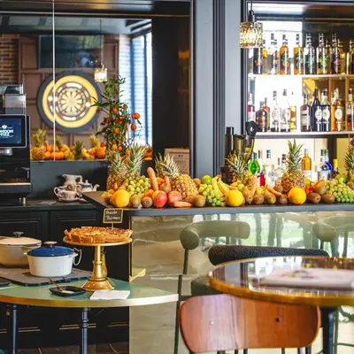 Nourriture dans l'hôtel ou à proximité