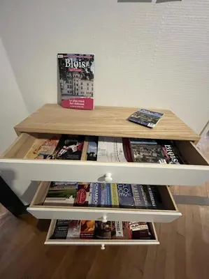 Bibliothèque dans l'appartement