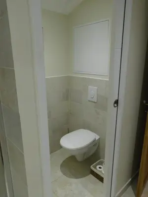 Salle de bains dans l'établissement Les Jarrieres