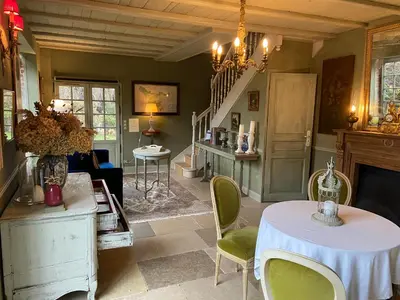 Coin salon dans l'établissement Le Manoir de Maucartier