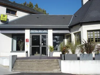 Façade ou entrée de l'établissement Hotel-Restaurant Du Lac