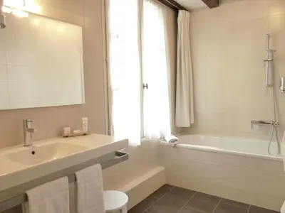 Salle de bains dans l'établissement Teritoria Le Grand Monarque