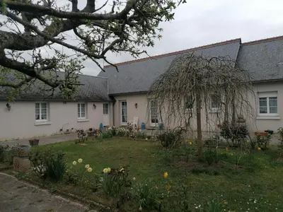 Jardin de l'établissement Le Clos des Roses