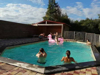 Piscine de l'établissement Moulin de la Diversiere, gîtes avec piscine en pleine nature ou située à proximité