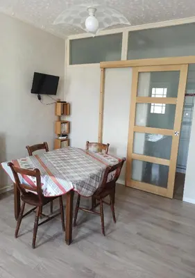 Télévision ou salle de divertissement dans l'établissement Gîte La P'tite Fugue