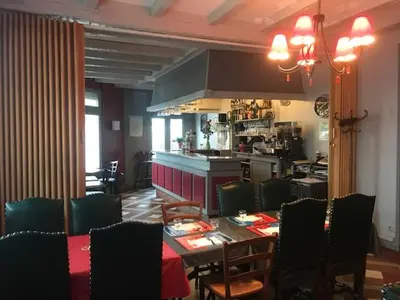 Coin salon dans l'établissement Hotel Restaurant l'Avenir