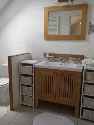 Salle de bains dans l'établissement chambres des rosiers
