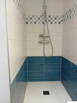 Salle de bains dans l'établissement Ode au Bonheur St Georges sur Cher