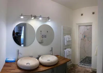 Salle de bains dans l'établissement Chambres d'hôtes au Château de Gizeux