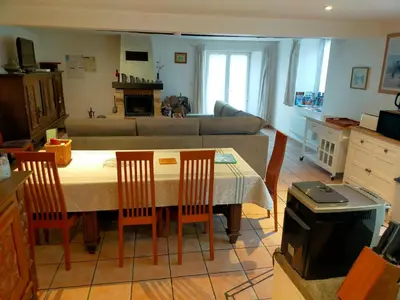 Cuisine ou kitchenette dans l'établissement Gite du Prieure