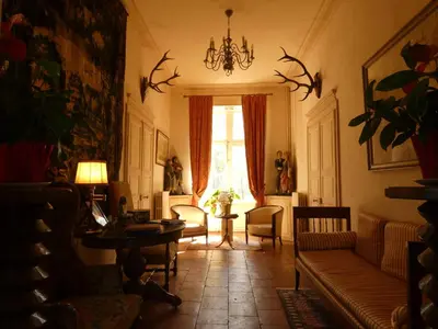 Coin salon dans l'établissement Domaine De Chatenay - Le Mans