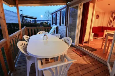Balcon ou terrasse dans l'établissement MOBILHOME Familial