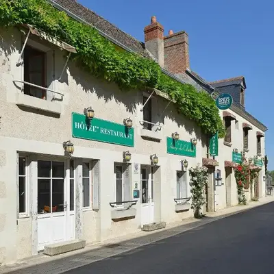 Logis Auberge Le Colombien - Hôtel et Restaurant