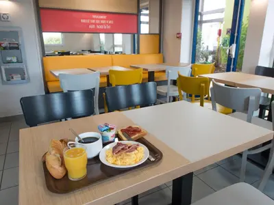 Nourriture dans l'hôtel ou à proximité