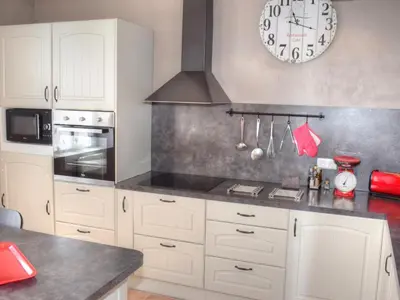 Cuisine ou kitchenette dans l'établissement Séjour de charme en Touraine, proche châteaux et nature - FR-1-381-85