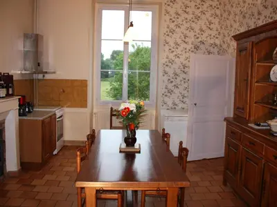 Cuisine ou kitchenette dans l'établissement Séjour Authentique au Cœur des Vignes de Chinon - FR-1-381-445