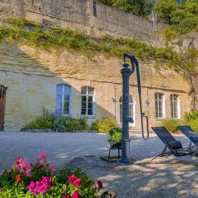 Maison troglodyte de charme avec salle de jeux et spa à Vouvray - FR-1-381-87